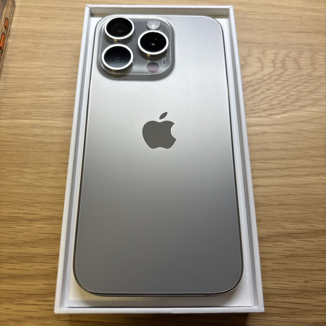即日発送可能】iphone 15 pro 256GB ナチュラルチタニウム