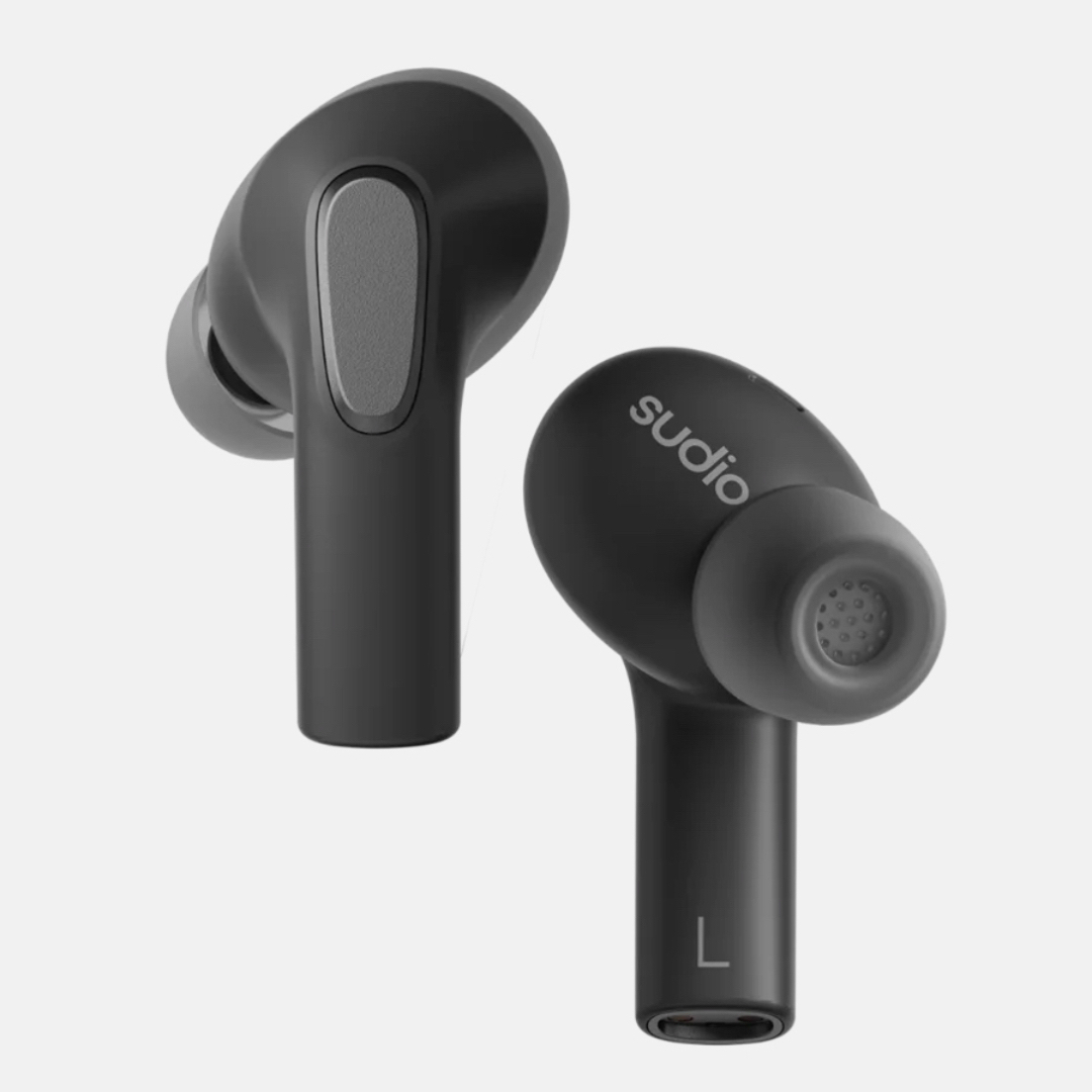Sudio E3 ノイズキャンセリングイヤホンの通販 by KIOH ｜ラクマ
