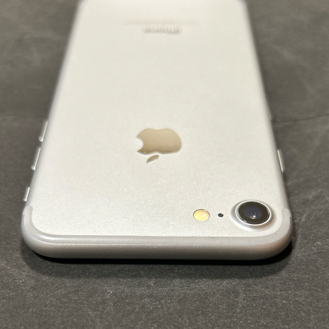 iPhone - iPhone 7 128GB シルバーの通販 by スイックマ's shop｜アイ