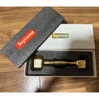Supremeのフリマアイテム一覧