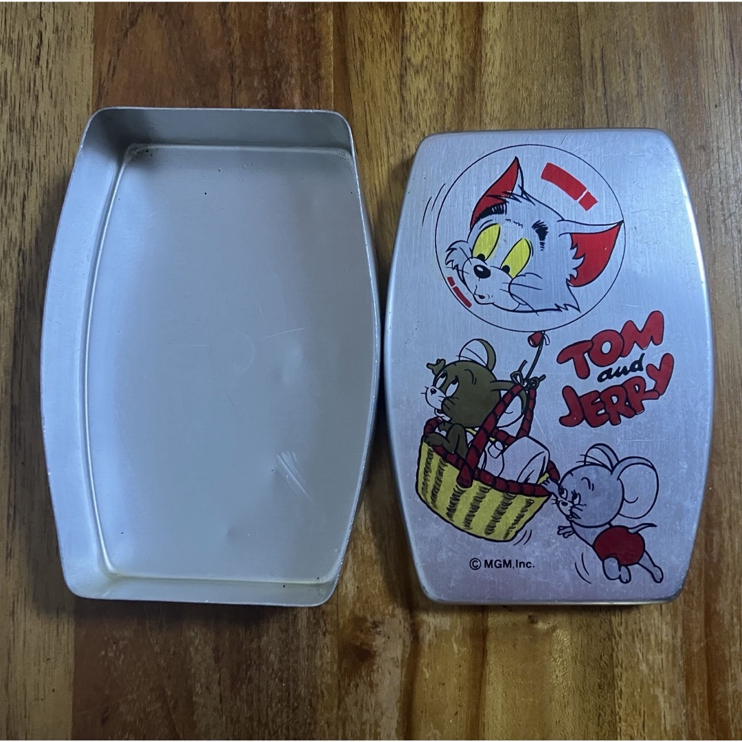 昭和レトロ品 トムとジェリー お弁当箱 の通販 by デニグラ商店｜ラクマ