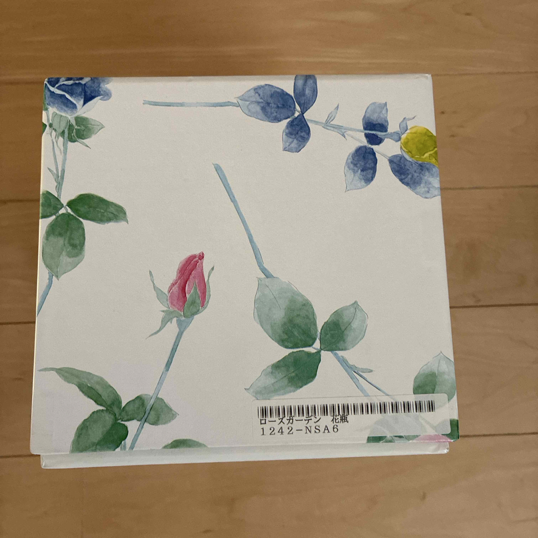 香蘭社 - 香蘭社 ローズガーデン 花瓶 金彩 未使用 箱有の通販 by