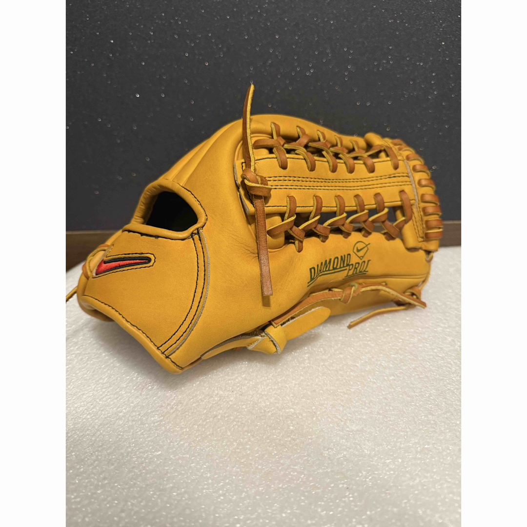 NIKE - ☆屋外未使用☆ NIKE ナイキ 一般軟式 内野手用 良型 小指2本