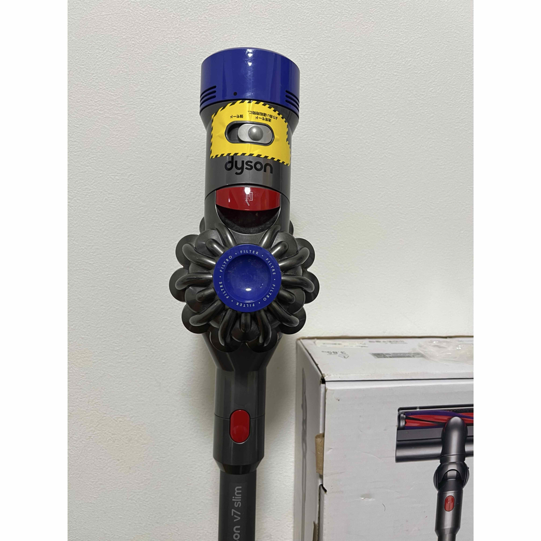 Dyson - 美品 動作確認済み Dyson V7 slim コードレス掃除機の通販 by
