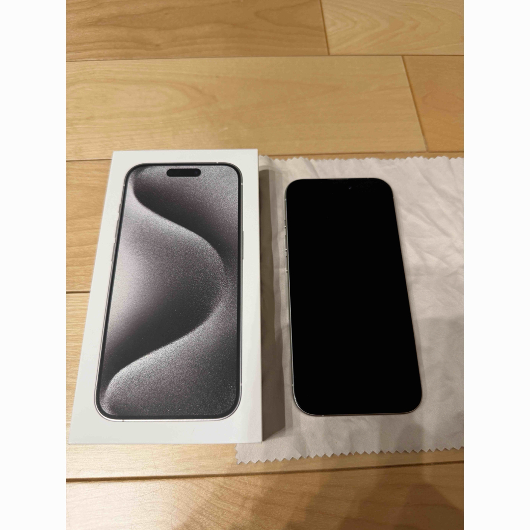 Apple - 【値下げ】【画面傷あり】アップル iPhone15 Pro 256GB の通販