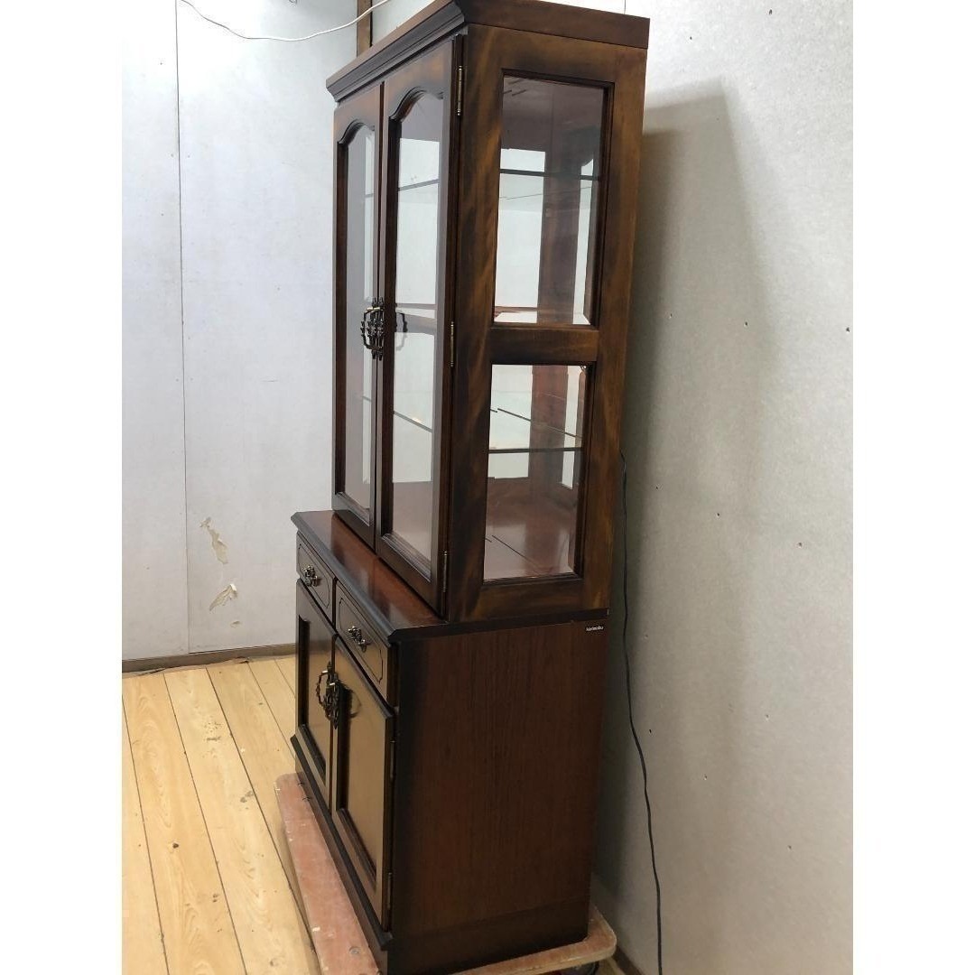 カリモク家具 - 送料無料【希少3面ガラス採光】カリモク 飾り棚