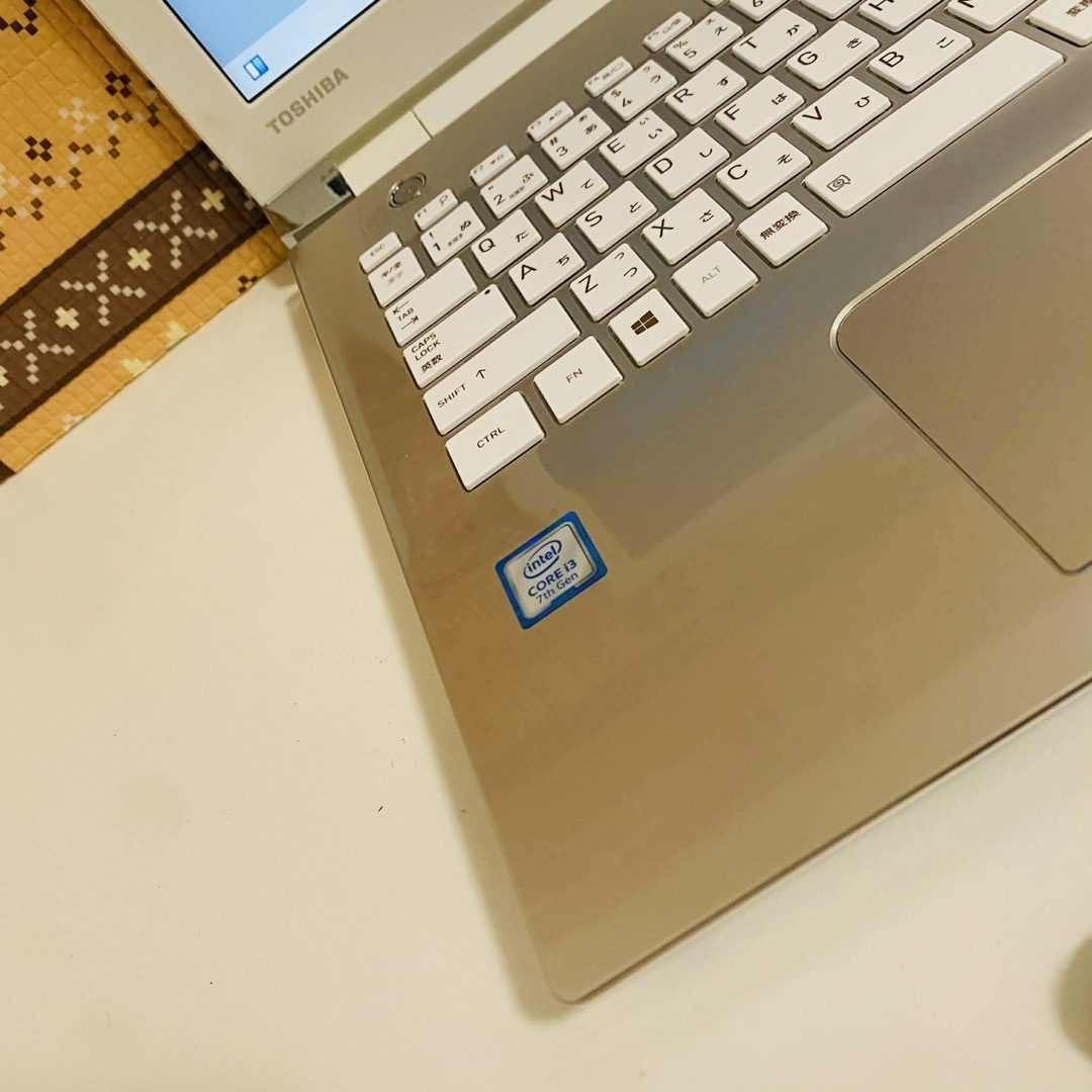 東芝 - Y100 TOSHIBAノートパソコンWEBカメラSSD高速 Windows11の通販