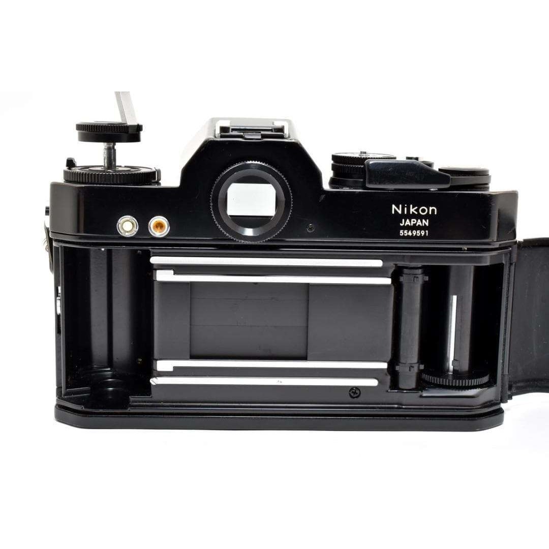 Nikon - 美品 NIKON Nikomat EL ブラック モルト新品交換済 H302の通販