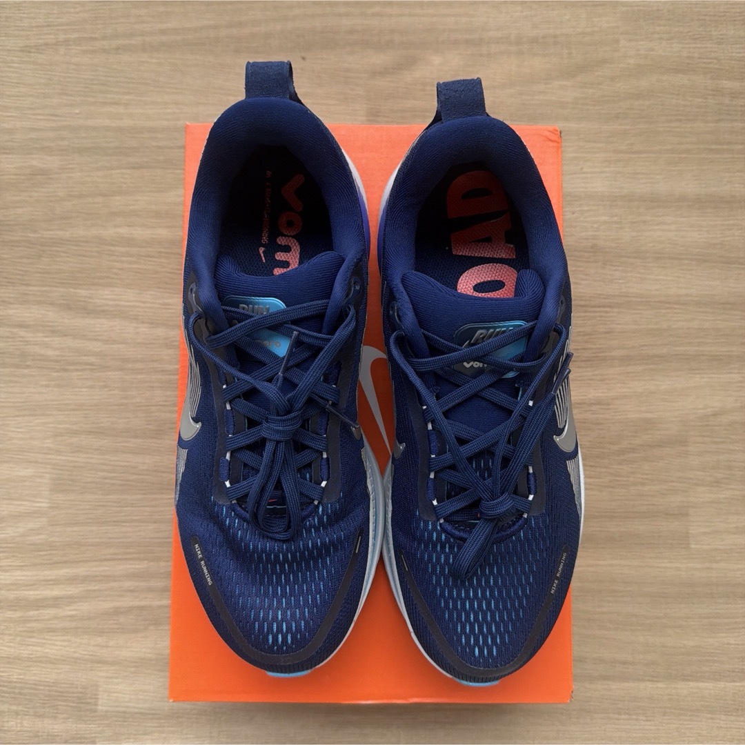 NIKE - 【最新モデル】NIKE ズーム ボメロ 18 ネイビー 27cm 箱付きの