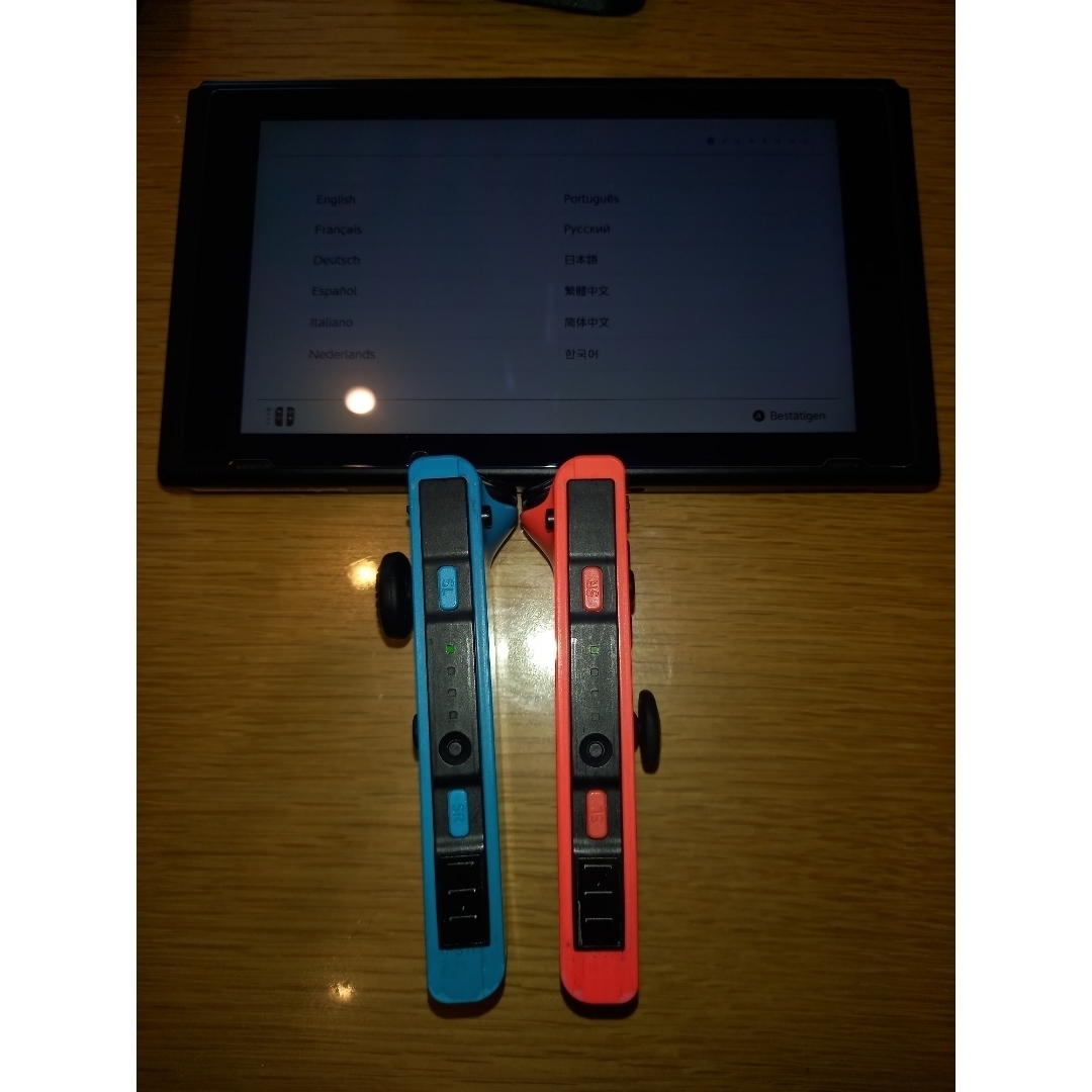 Nintendo Switch - 訳あり Nintendo Switch 本体 青/赤 Joy-Con 付属品