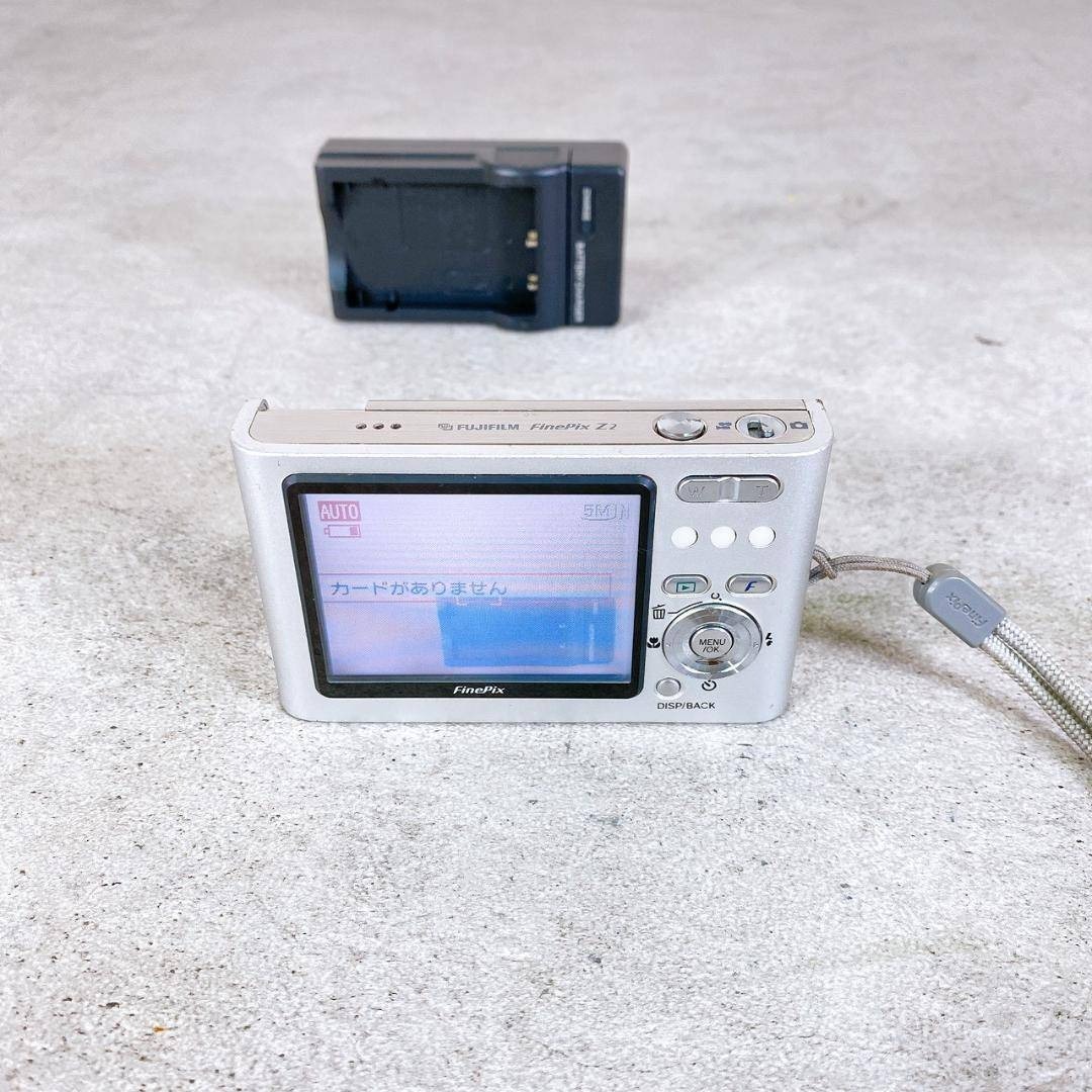 富士フイルム - FUJIFILM FinePix Z2 シルバー 動作品 純正バッテリー