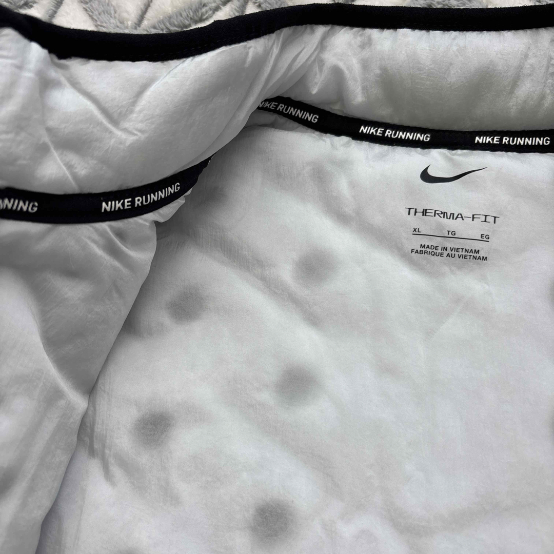 NIKE - 新品 ナイキ メンズ ランニングベスト 中綿 ブラック 黒 軽量