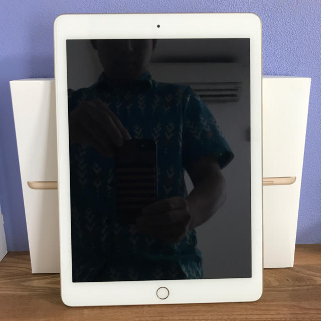 iPad5世代 2017年モデル 32ギガ ほぼ未使用