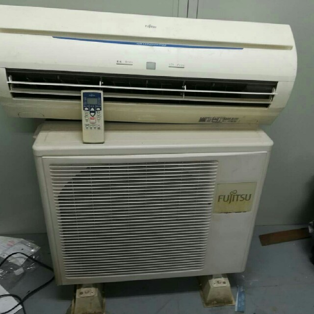 富士通 - FUJITSU ルームエアコン 6畳〜10畳 2006年 まだ元気です