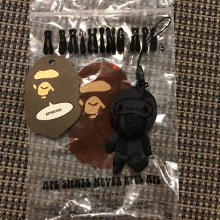 A BATHING APE × KAWS コラボ MILO ストラップクリーナー S115294329