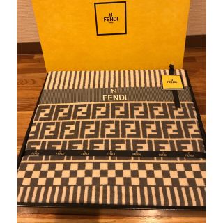 FENDI（布団）のフリマアイテム一覧