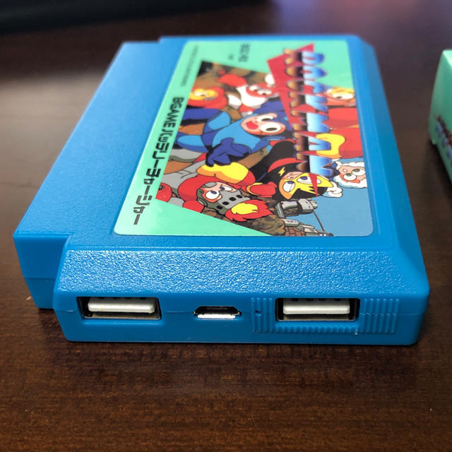 LOCMAN - モバイルバッテリー チャージャー ゲームソフト型の通販 by