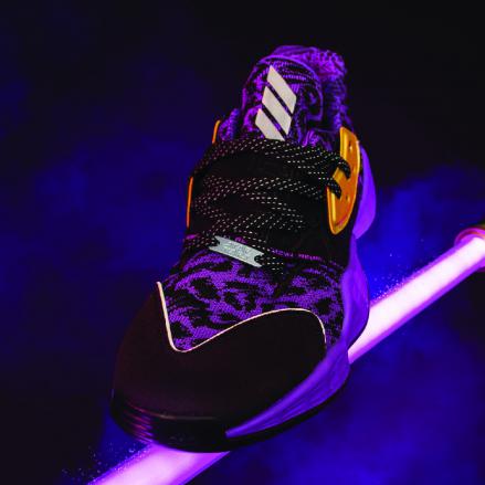 国内11月1日発売予定】 スターウォーズ × アディダス ハーデン VOL.4