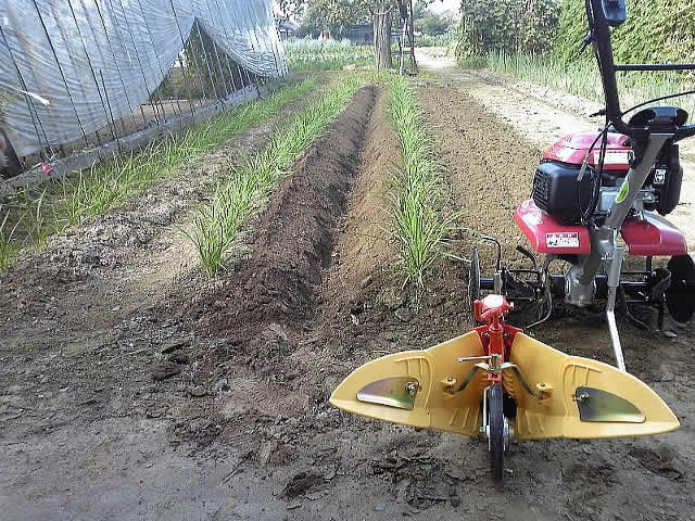 こまめF220用ニューイエロー培土器（尾輪付） 品番10890 - ホンダ