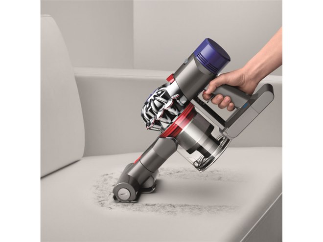 ダイソン、吸引力15％向上＆運転音50％低減したコードレス掃除機「V8