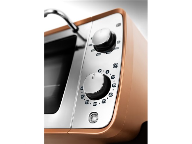 デロンギ、ハイパワー1200Wになって本格オーブン料理もできる「EOI407J