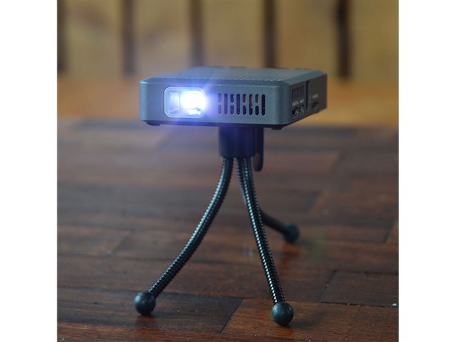 充電式プロジェクター付き「どこでもシアターセット」が27,800円で発売