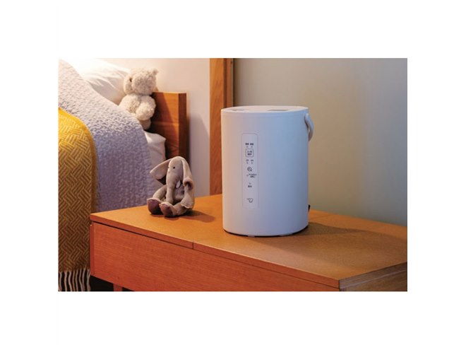 象印、コンパクトながら約8時間の連続加湿が可能なスチーム式加湿器