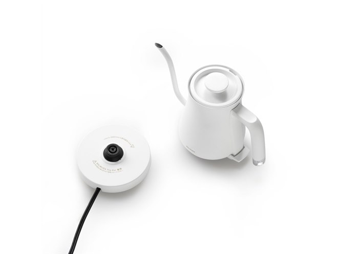 バルミューダ、“小さくて美しい”電気ケトル「BALMUDA The Pot」を