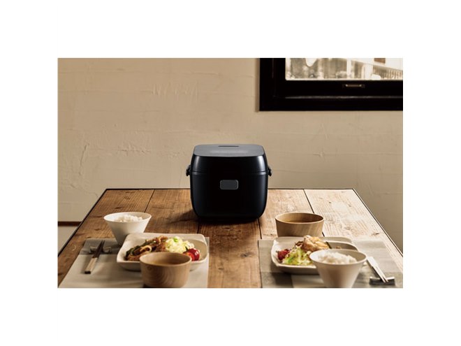 ビックカメラ、2つの時短モードを搭載した3合炊き炊飯器「JJ-XP2M32AXK