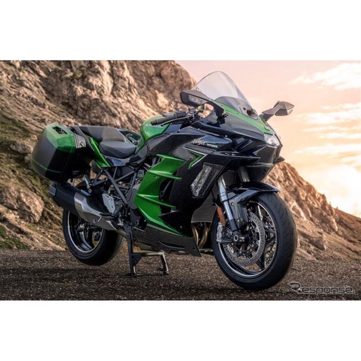 カワサキのスポーツツアラー、Ninja H2 SX がNEWカラー＆グラフィック