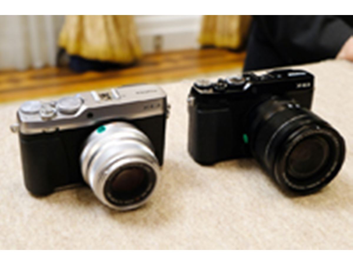 富士フイルム、レンジファインダースタイルの新モデル「X-E3」などを