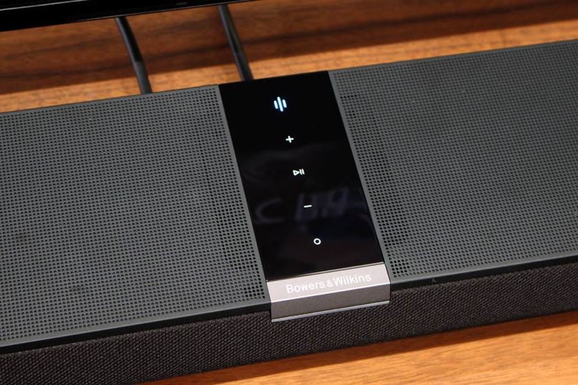 B&W初のDolby Atmosイネーブルドスピーカー搭載サウンドバー「Panorama