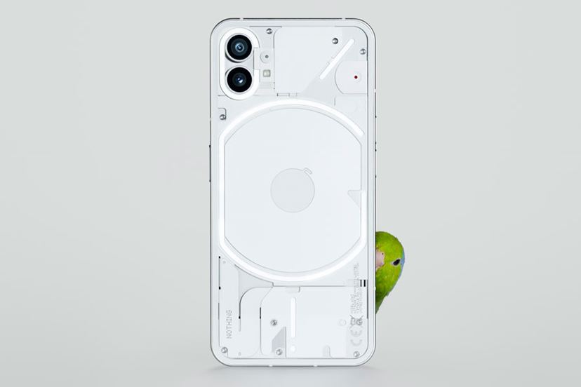 背面が完全に透明な｢Nothing Phone(1)｣が8月に日本発売、最低でも3回の