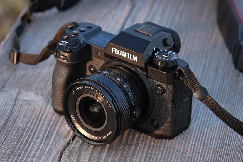 重量約215gの超広角レンズ！ 富士フイルム「XF8mmF3.5 R WR」発売前