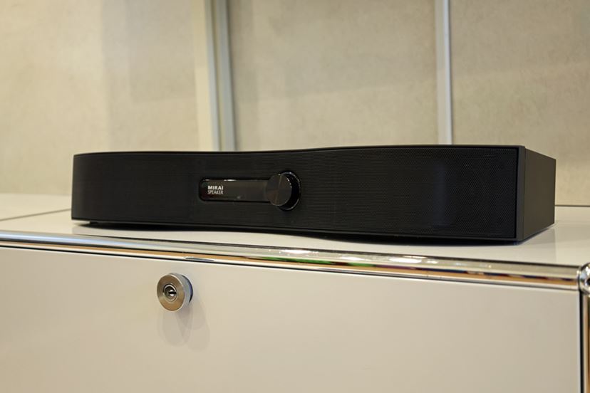 ミライスピーカー・ミニ」はプレゼントに最適？ 真剣に検証してみた