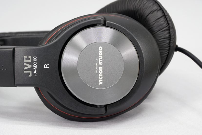 ビクターが放つハイレゾ対応スタジオモニターヘッドホン「HA-MX100-Z