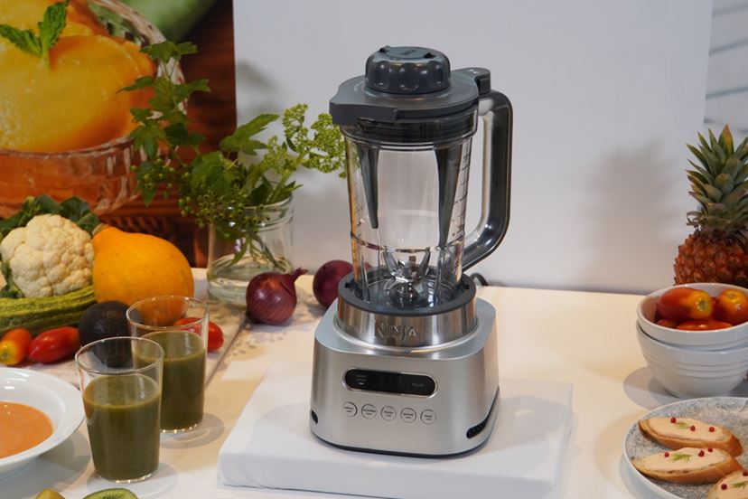 ヘラを使わず、かくはん中に手動で混ぜられる！ 水分量が少なくても