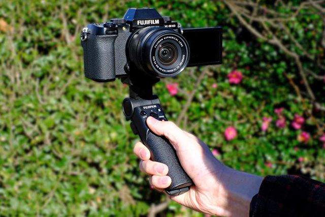 富士フイルム 三脚グリップ TG-BT1 価格比較 - 価格.com