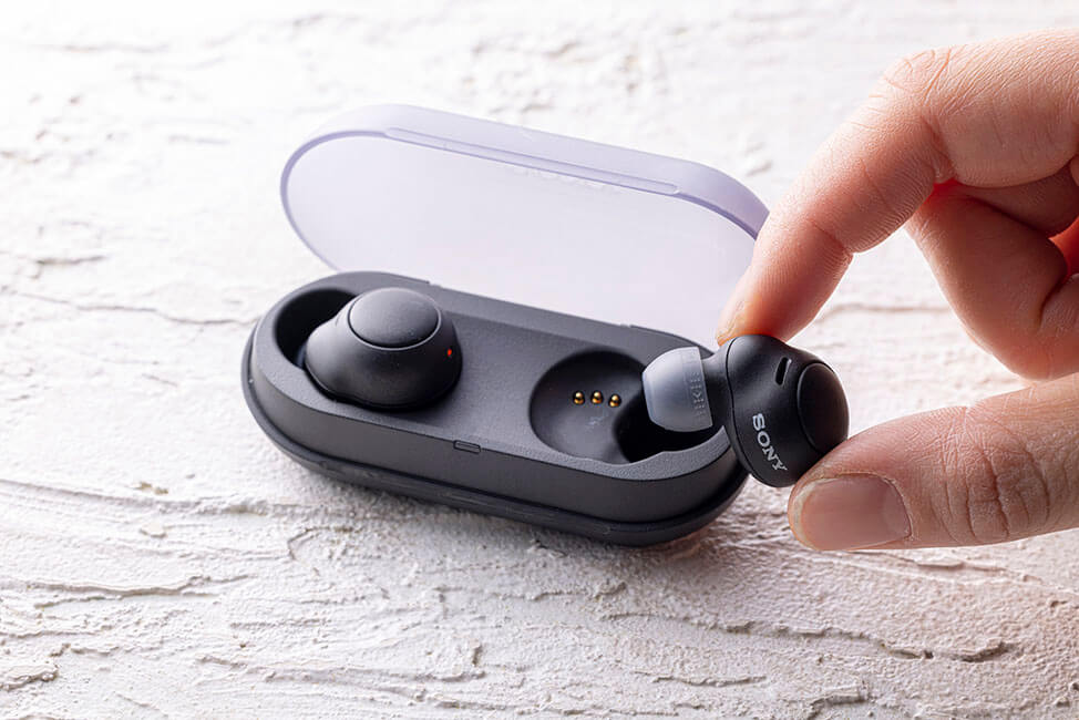 音の最適解を探る旅へ｜SONY WF-C500｜価格.com インプレッション