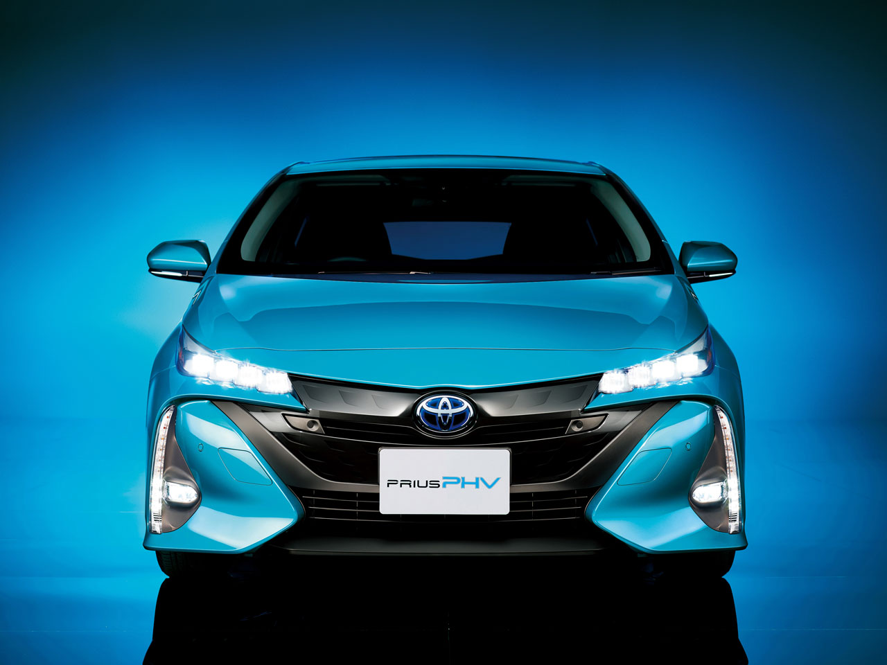トヨタ プリウスPHVの価格・新型情報・グレード諸元 価格.com