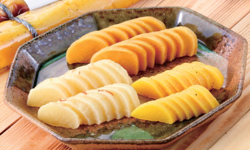 国産つるし三色たくあん 【送料込み】 ＃4589978827353 flife | 食料品