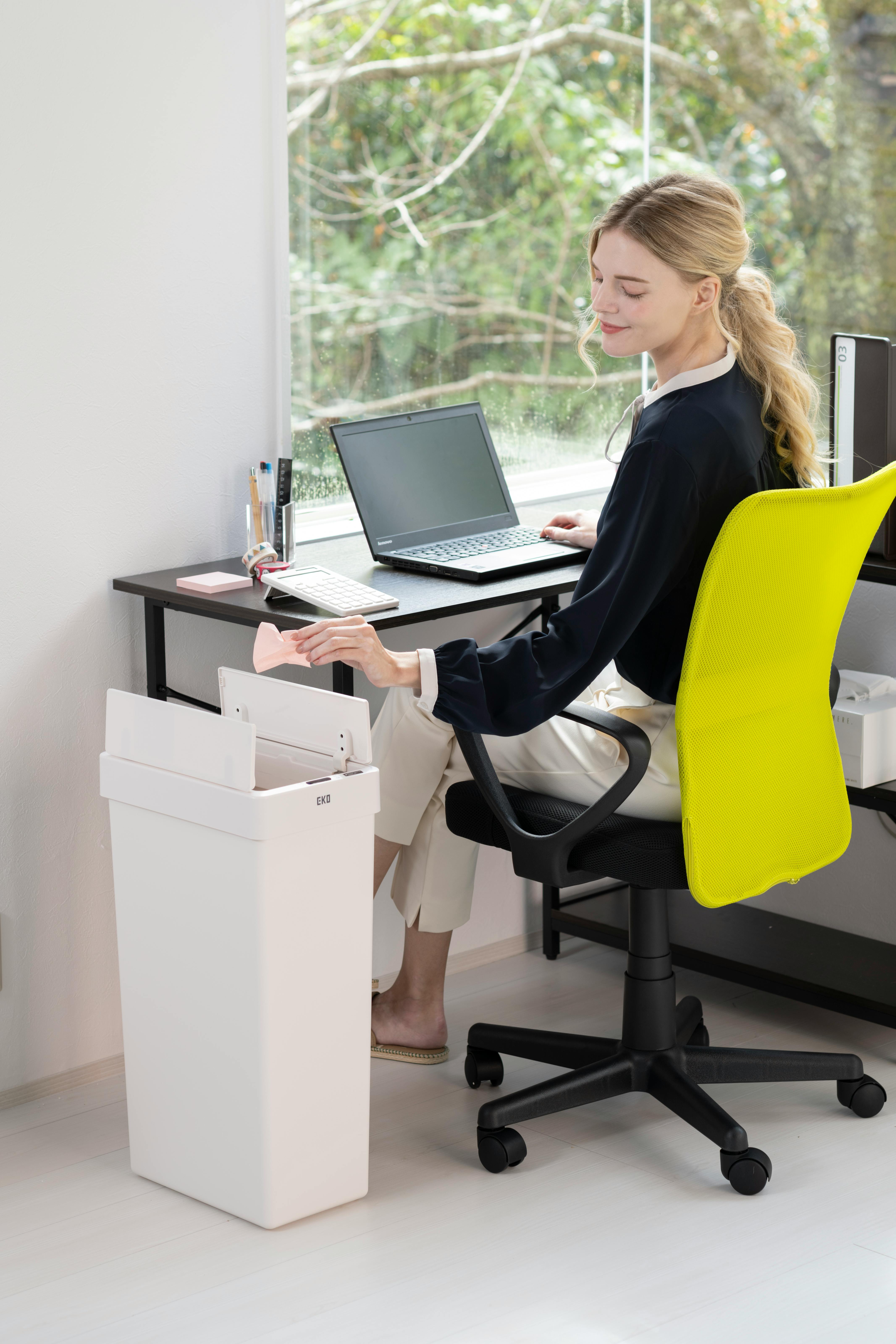 EKOJAPAN EKO エックスウィングライト センサービン 30L ホワイト