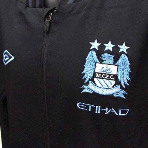 umbro（アンブロ） マンチェスターシティ ウォークアウトジャケット