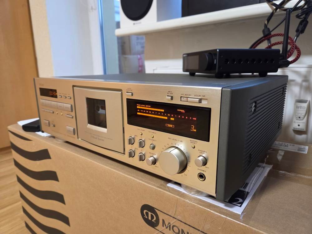 Cassette deck TEAC V-7000 - Jnats