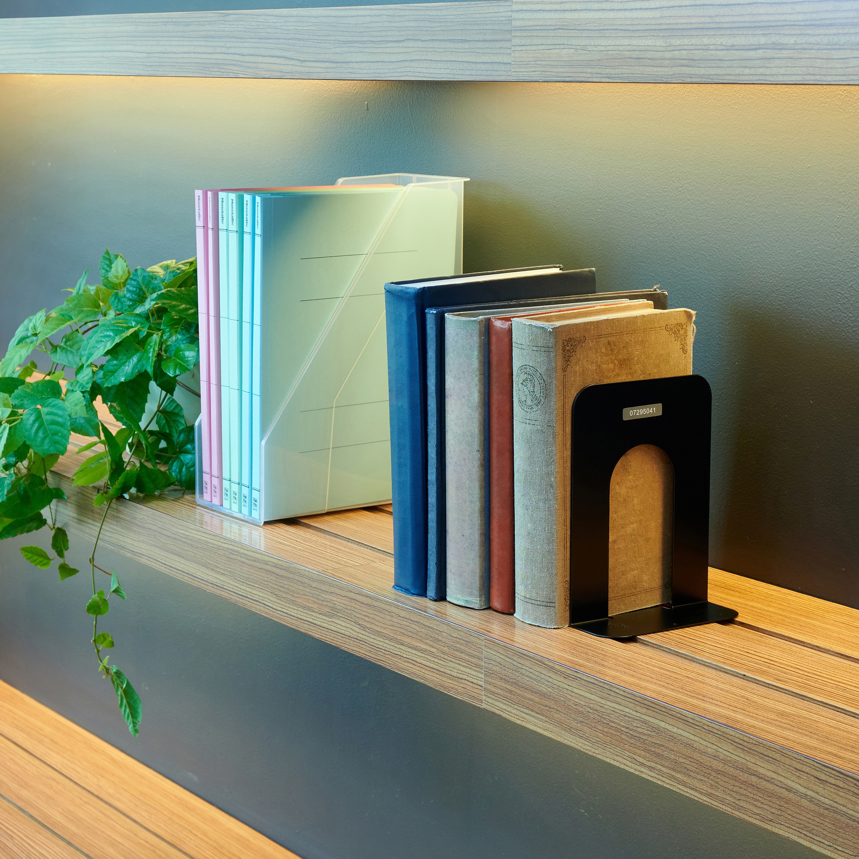 9262 ブックエンド モノタロウ 大サイズ 1組(2個) - 【通販モノタロウ】