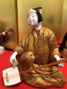 プレスリリース 国宝「彦根屏風」を模して造られた木目込み人形 15体を