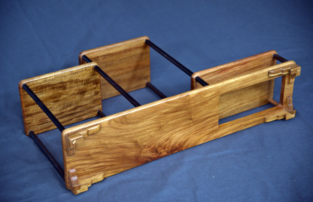 花台: 花梨 盆栽台 柱黒檀 ウレタン仕上 no.5523 / 唐木家具OSAKA