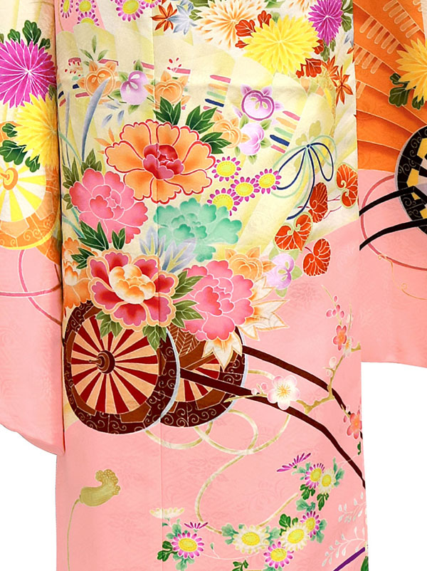 ピンク地に花車と花扇の着物（黒帯にグリーン）／七五三・七歳女の子