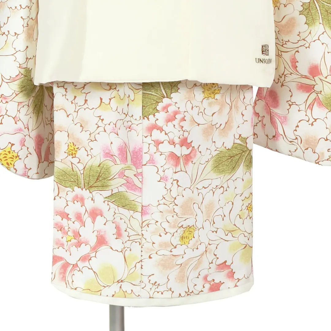 芸艸堂》牡丹尽くし、白の被布コートセット／七五三・三歳女の子・被布