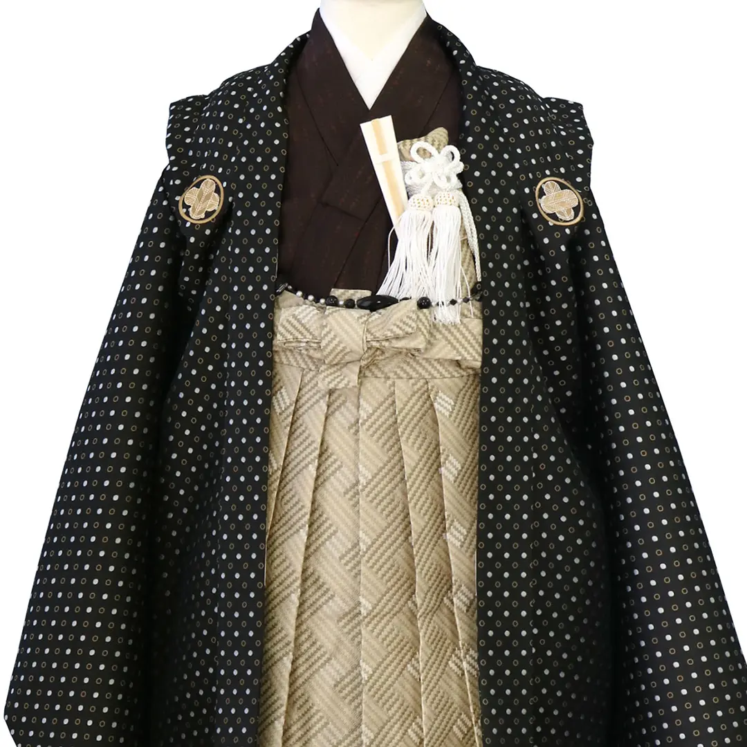 花わらべ》黒のドット柄に五つ紋、ベージュの袴／七五三・五歳男の子